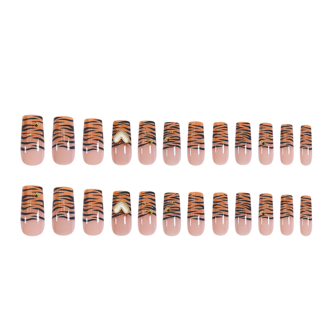 Artful Stylish Nail Art Bowlift