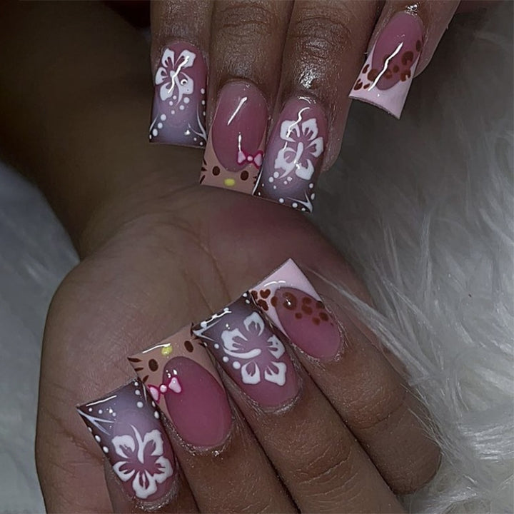 Artistic nail designs with floral accents Bowlift 1789124010