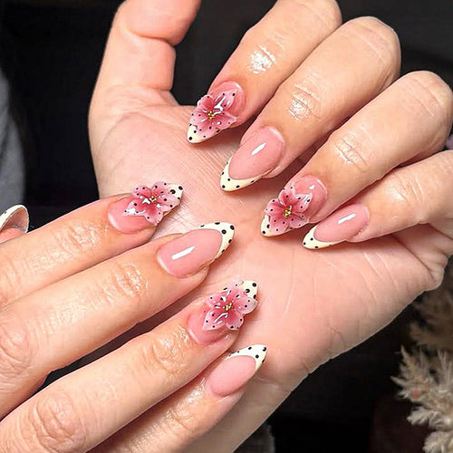 Artfully Designed Press-On Nails Bowlift