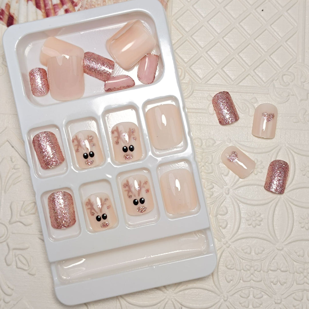 Artistic Holiday-Themed Press-On Nail Set Bowlift