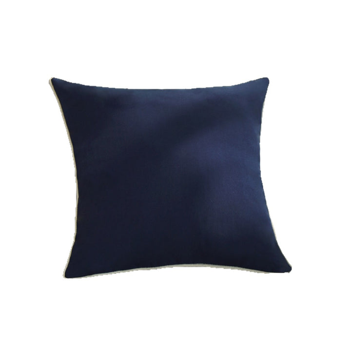 Square cushion cover with contrasting piping and microvelours surface Bowlift