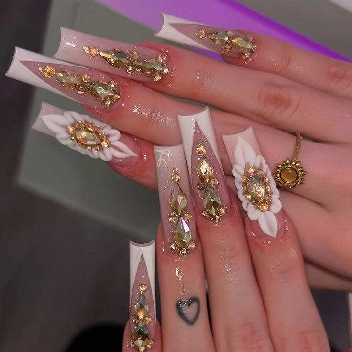 Luxury 3D Crystal-Embellished Nail Extensions Bowlift