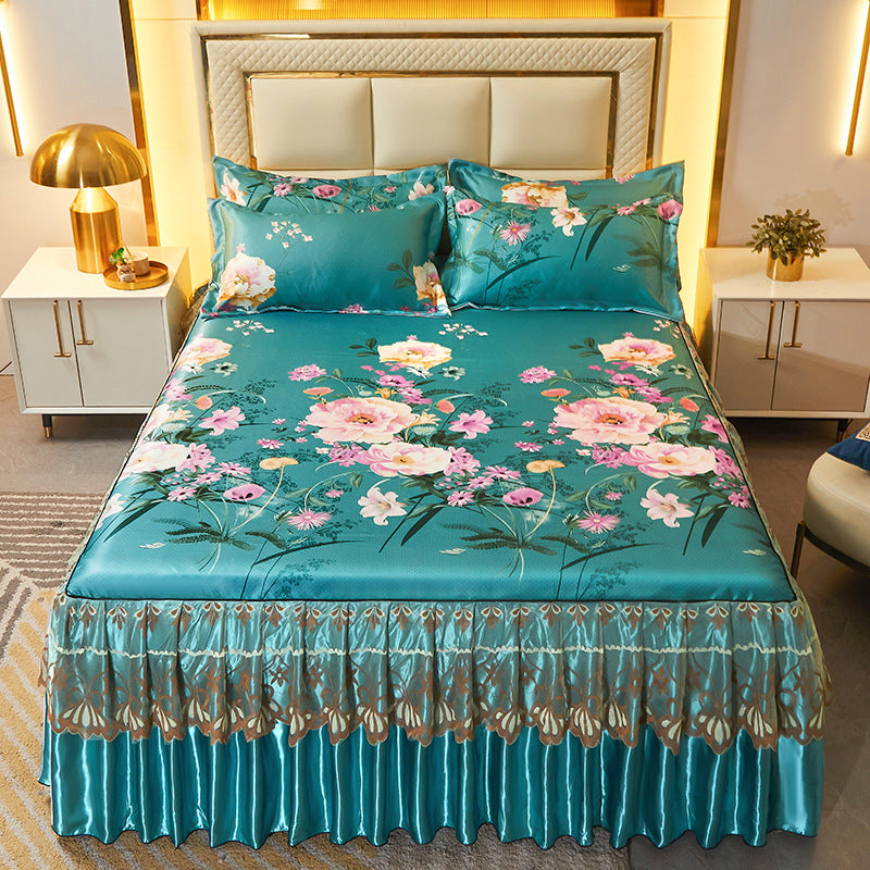 Ladies daybed cover with playful bear motif Bowlift