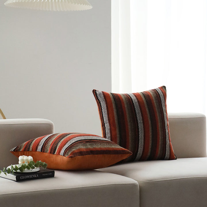 Square cushion cover with woven stripe and chenille structure Bowlift