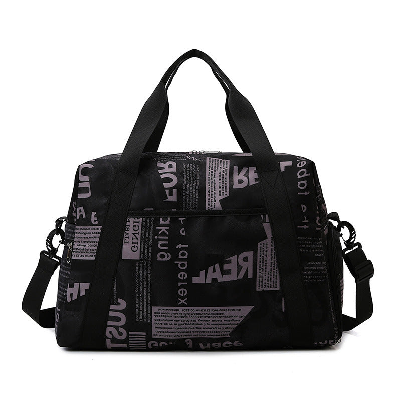 Sporty travel bag with playful elephant pattern Bowlift