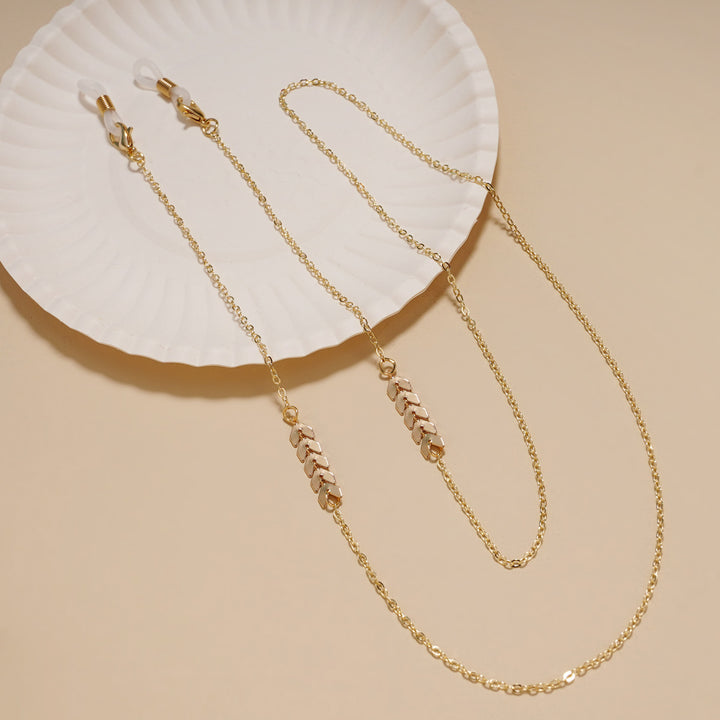 Fashionable Star-Embellished Eyewear Chain Bowlift