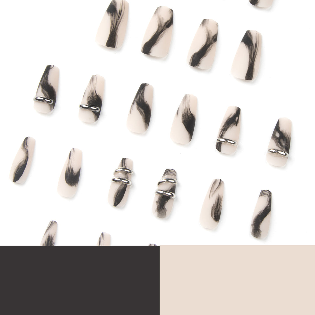 Trendy and creative artificial nails Bowlift