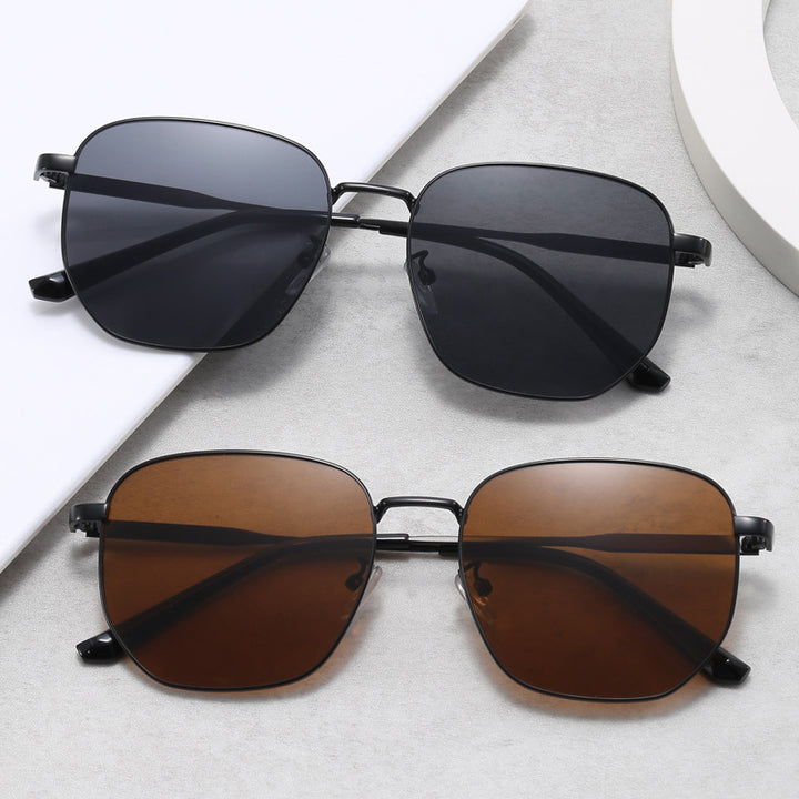 Women’s fashionable square glasses with lightweight metal frame Bowlift