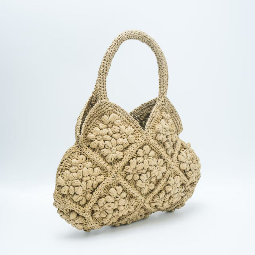 Handmade macrame shoulder bag with playful flower pattern Bowlift