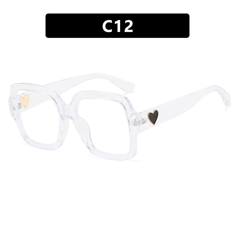 Women's square sunglasses with fashionable heart accent Bowlift