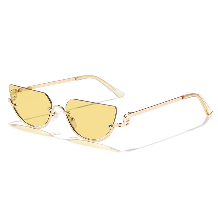 Women’s designer sunglasses with innovative cat-eye frame Bowlift