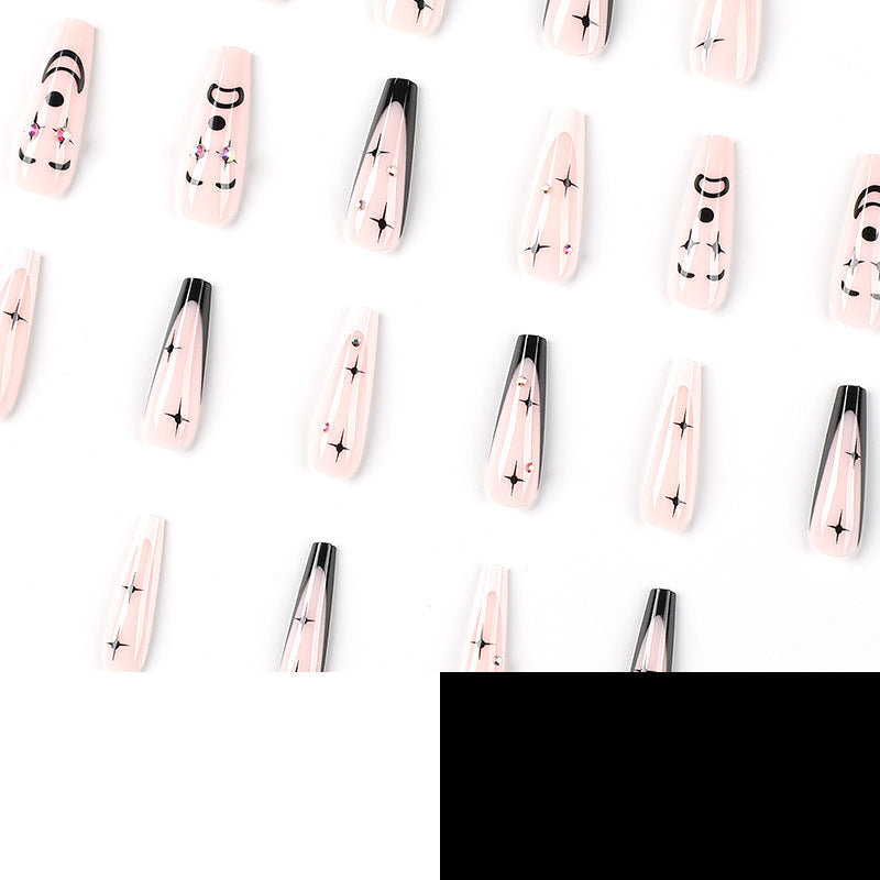 Nail art with heart and lip designs Bowlift