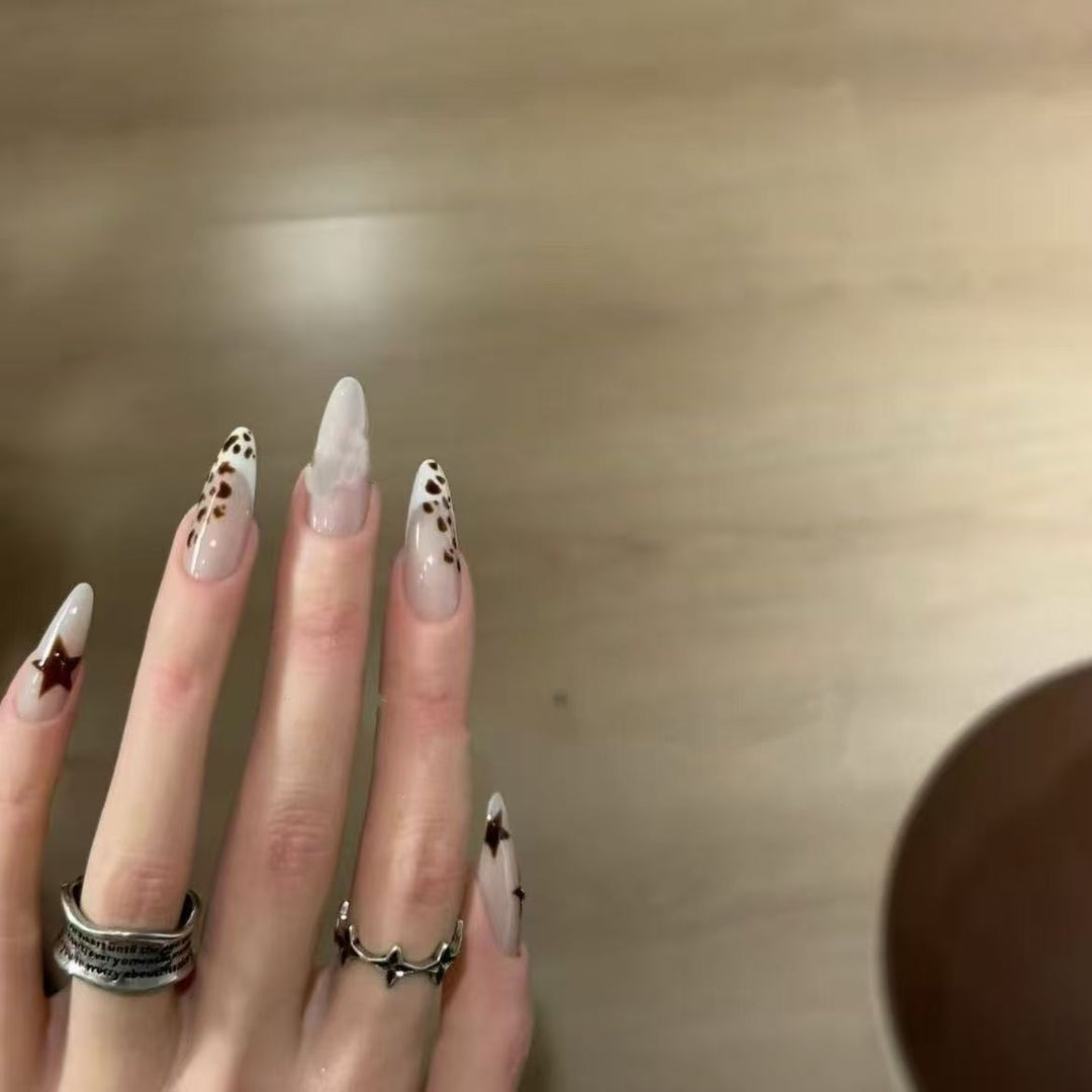 Artistic Stiletto Nail Set Bowlift