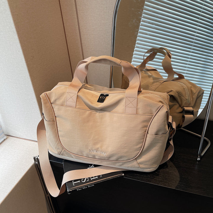 Practical Sports and Travel Bag Bowlift