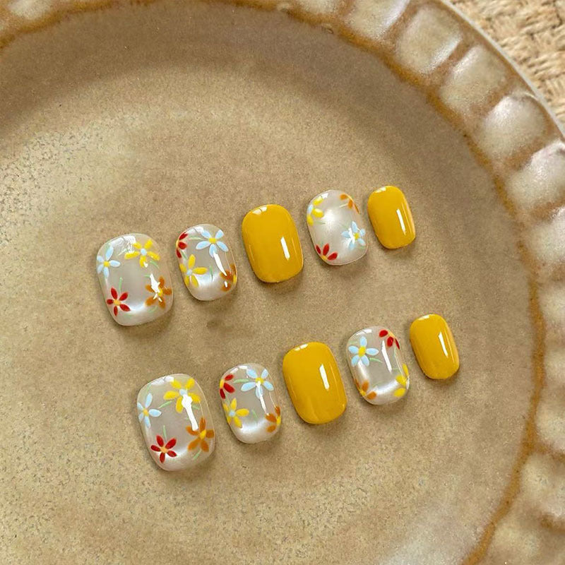 Cute Character Press-On Nail Art Set Bowlift