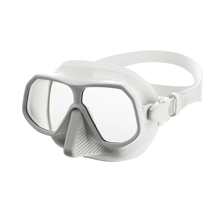 High-performance dive mask with visibility protection and anti-fog technology Bowlift