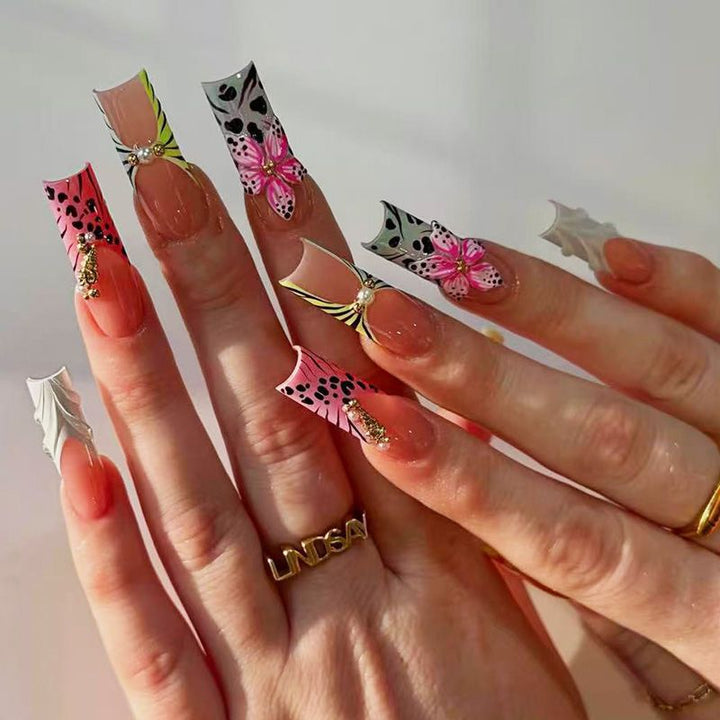 Artisan Decorative Nail Tips Bowlift