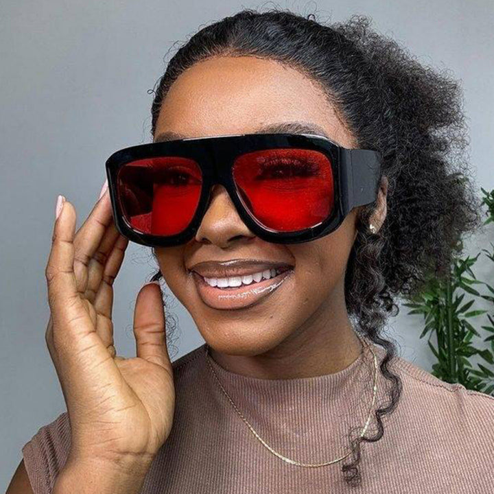 Women oversized sunglasses in modern design Bowlift