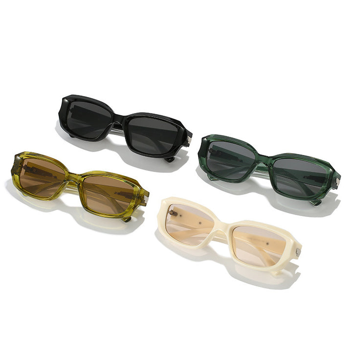 Retro-Inspired Angular Sunglasses with Unique Decorative Details Bowlift