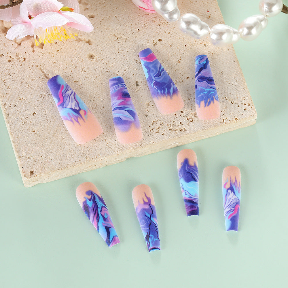 Artificial nails in modern marble design Bowlift