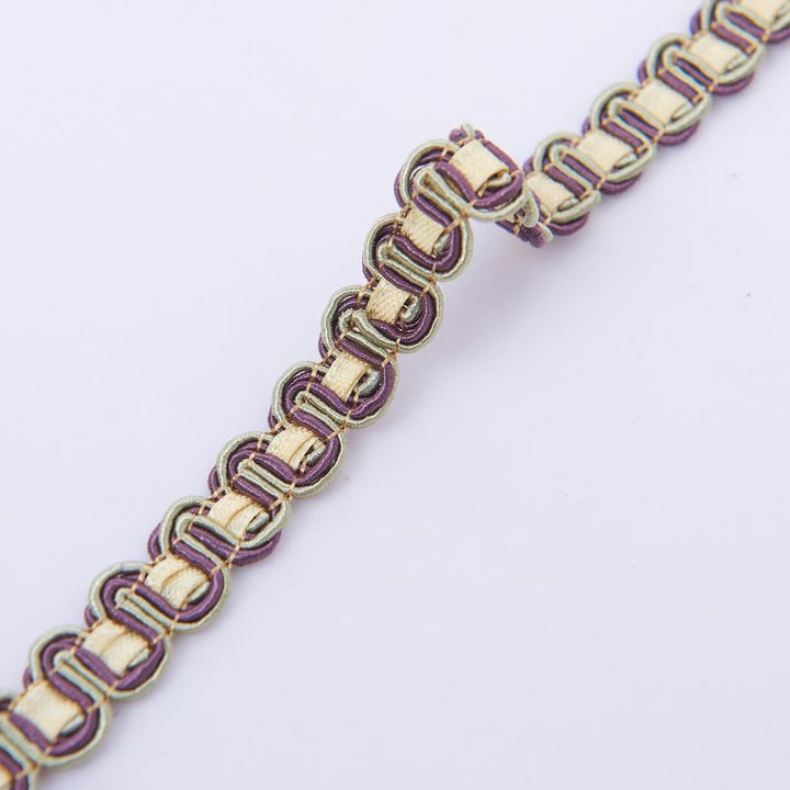 Decorative embroidery Bowlift