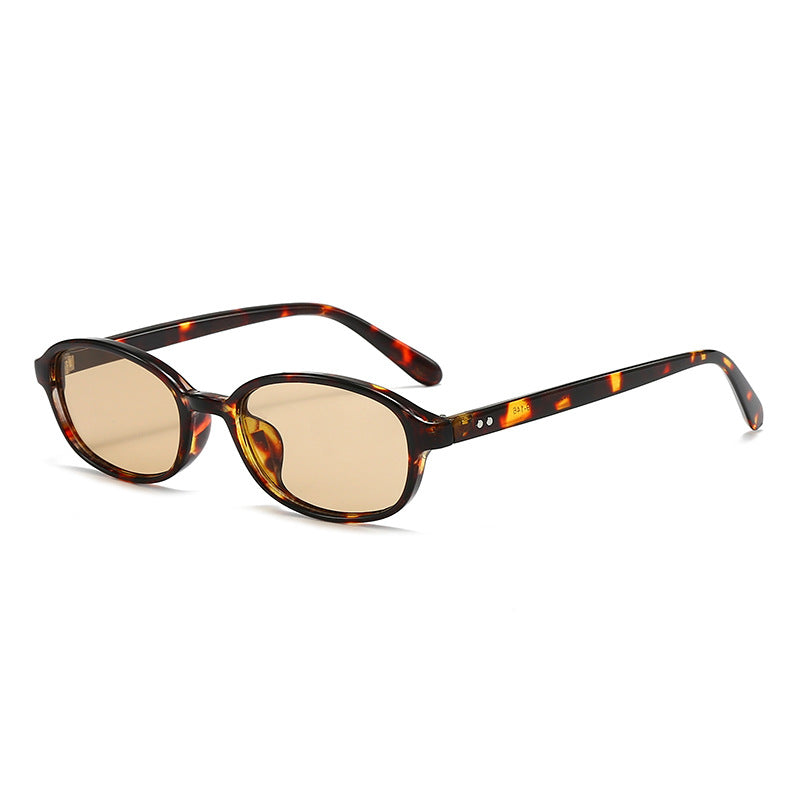 Ladies stylish sunglasses in retro style with protective UV filter Bowlift