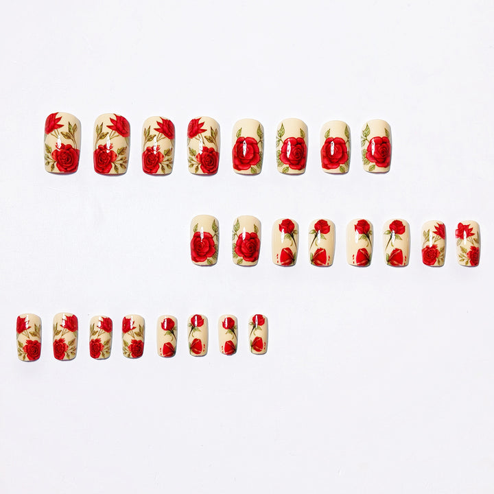 Artificial nails with romantic rose motifs Bowlift