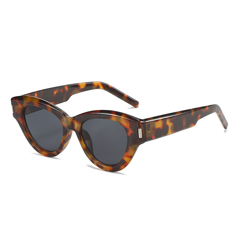 Women's Cat-Eye Sunglasses with High-Quality Plastic Frame Bowlift