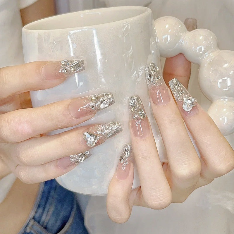Artificial nails with heart design Bowlift