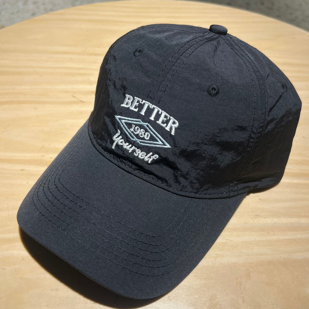 Stylish and Lightweight Adjustable Cap