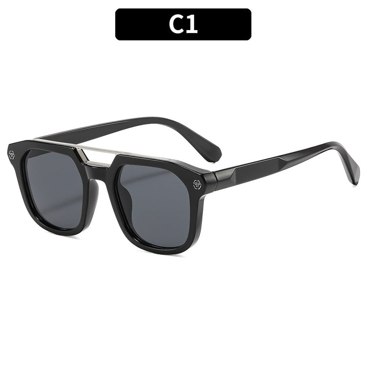 Fashion-Forward Geometric Sunglasses