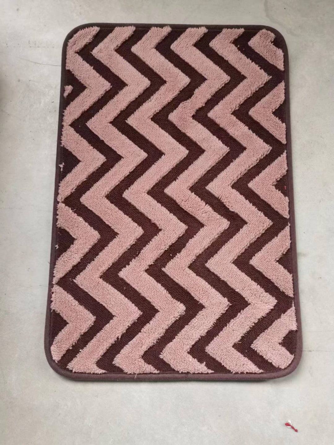 Chevron Pattern Anti-Slip Bath Mat Bowlift