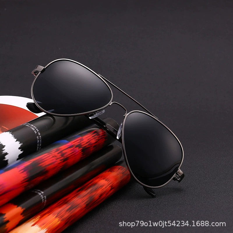 Men's Pilot Sunglasses with UV Protection and Trendy Metal Hinge Bowlift