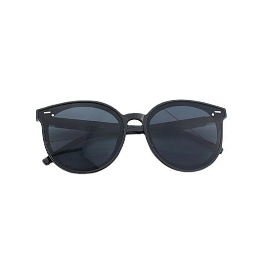 Ladies elegant sunglasses with modern frame Bowlift
