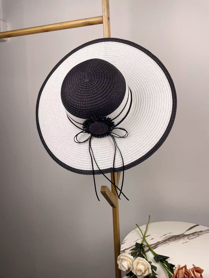 Elegant Beach Bag with Matching Sun Hat Bowlift
