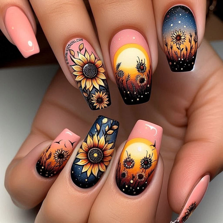 Art Nail Set with Bohemian Designs Bowlift