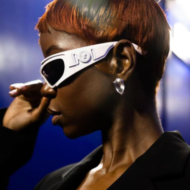 Ladies sporty sunglasses with ergonomic design and UV protection Bowlift