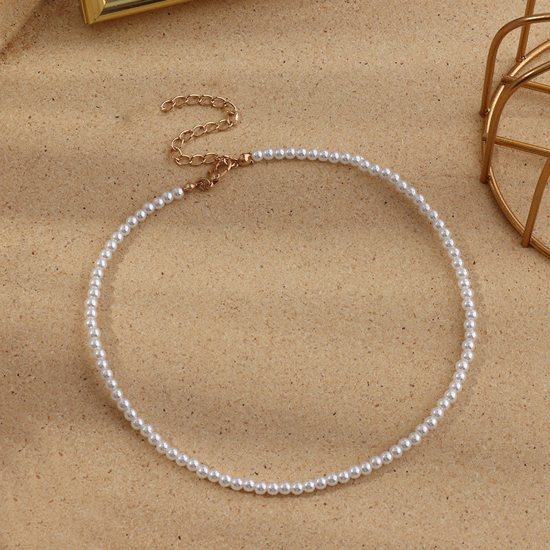 Elegant Pearl Necklace Bowlift