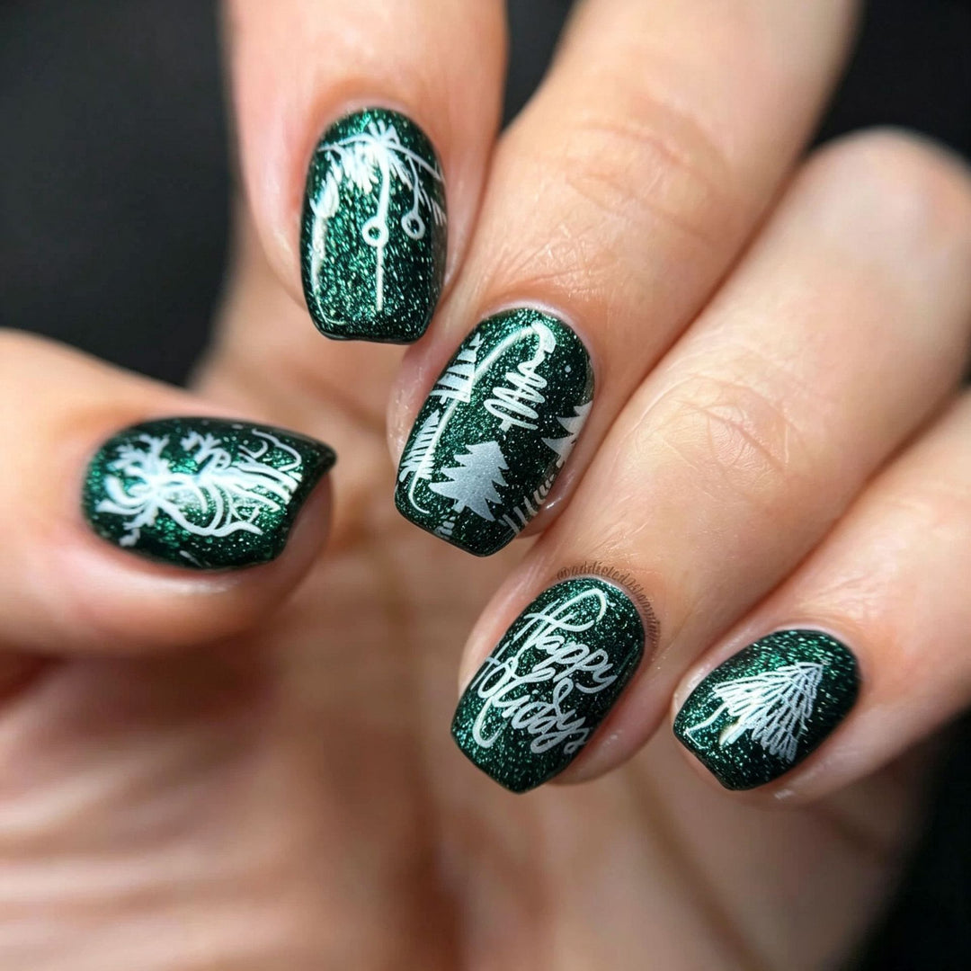 Artificial nails with festive winter motifs Bowlift