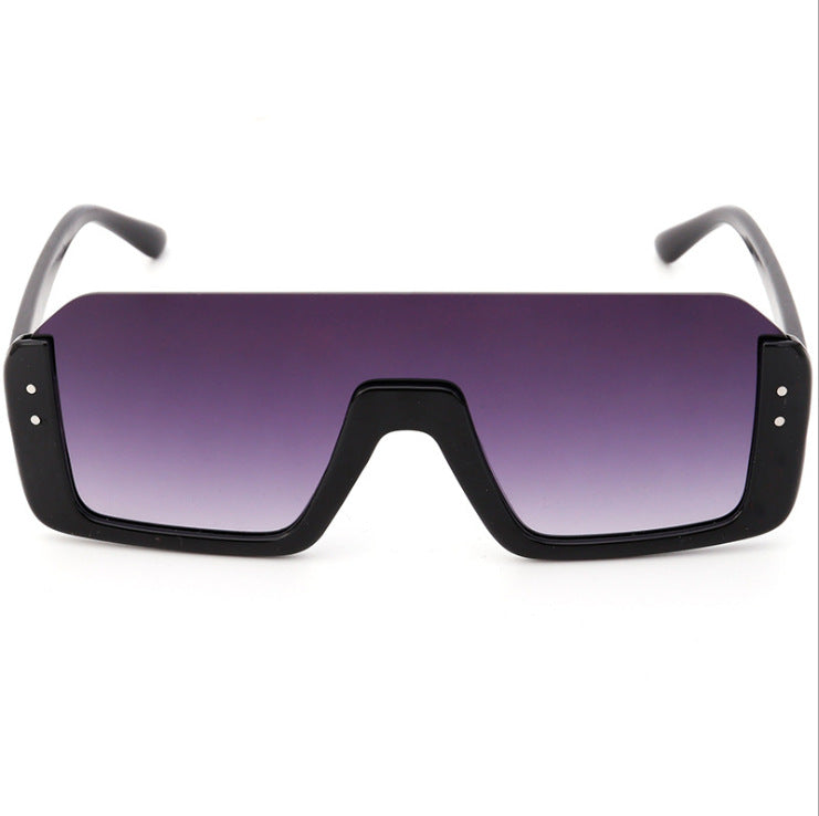 Women's Sporty Shield Sunglasses with Modern Design Bowlift