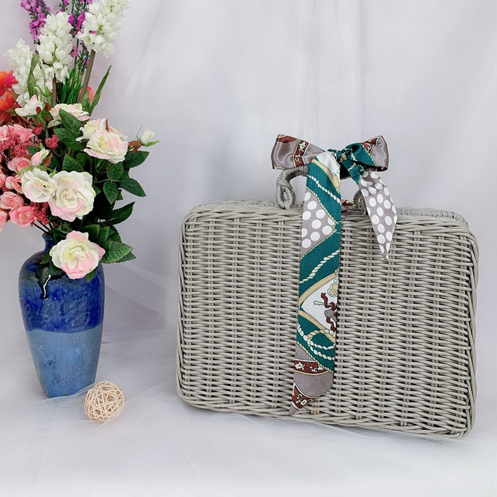 Women's braided handbag with decorative silk ribbon Bowlift