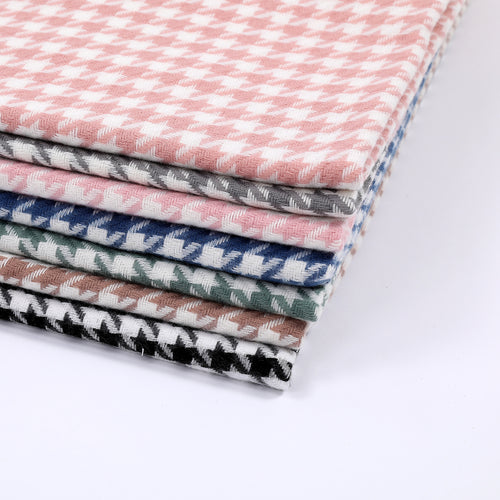Ladies elegant scarf with houndstooth pattern Bowlift