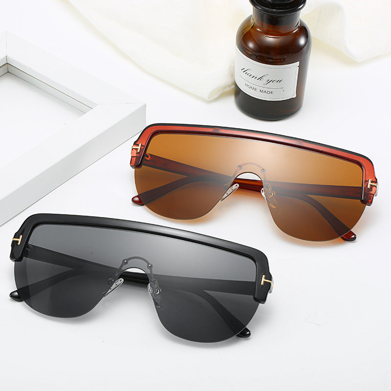 Contemporary Full-Frame Shield Sunglasses Bowlift