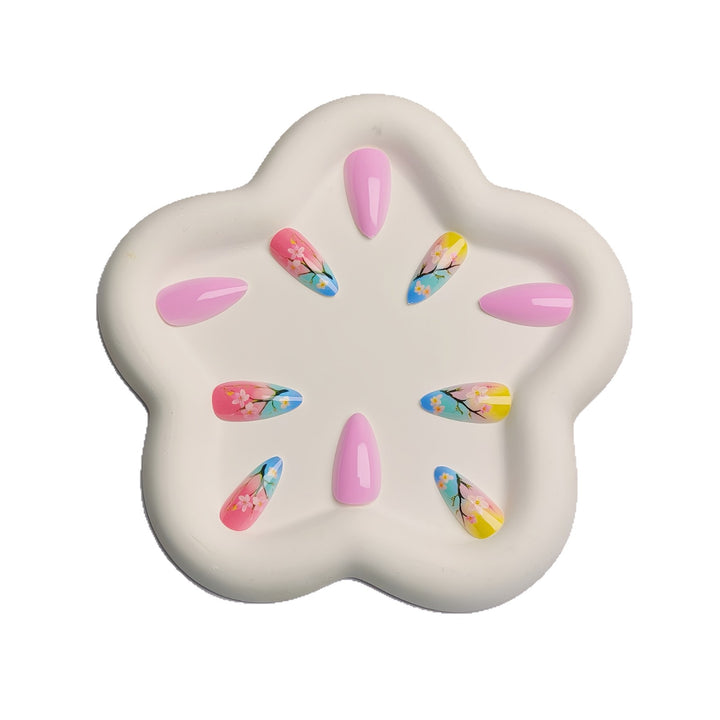 Floral Blossom-Themed Nail Art Bowlift