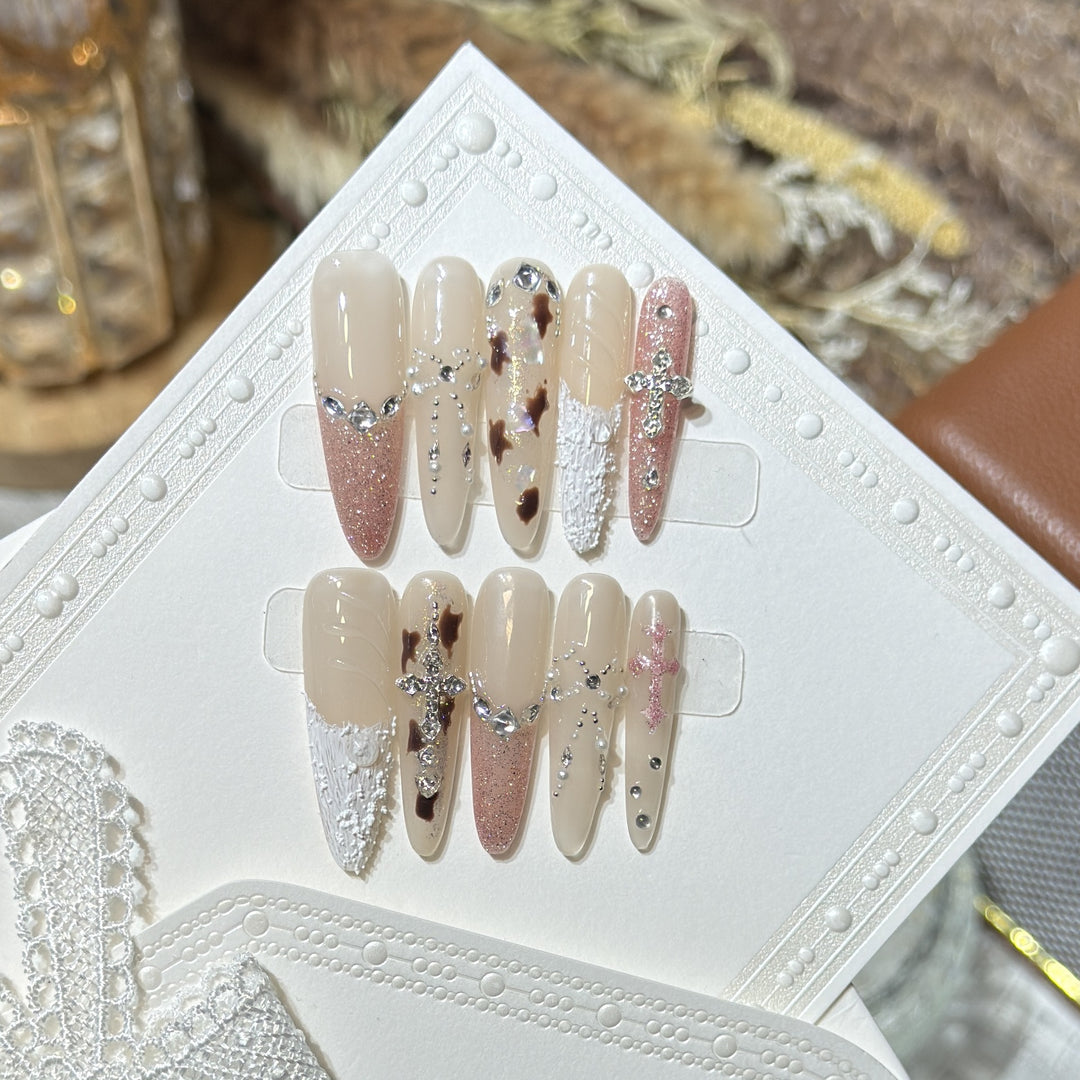 Glamorous Press-On Nail Art Kit with Innovative Design Elements Bowlift