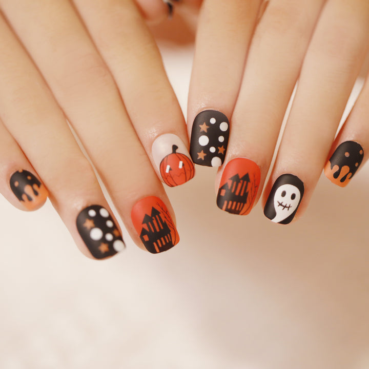 Creative Halloween Nail Art Bowlift