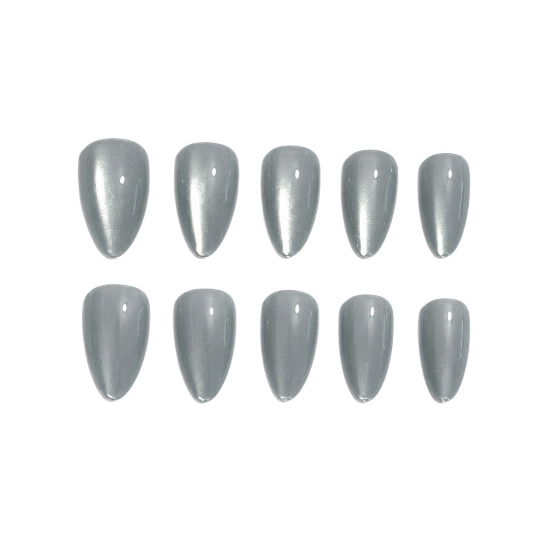 Artificial nails with metallic and glittery finish Bowlift