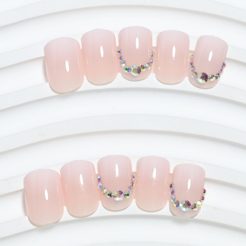 Elegantly Designed Press-On Nail Set Bowlift