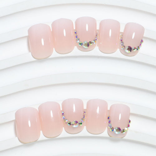 Elegantly Designed Press-On Nail Set Bowlift