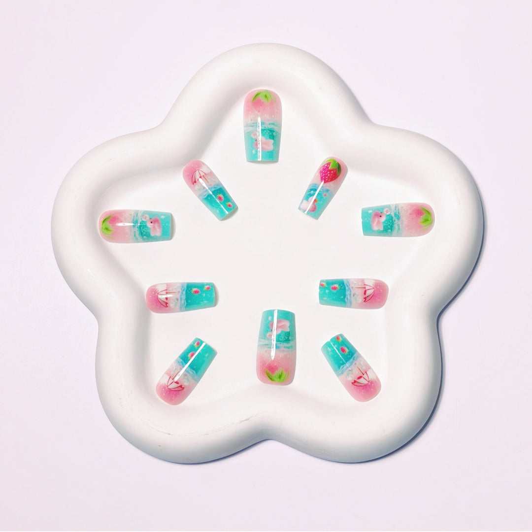 Artistic Summer-Themed Nail Art Bowlift